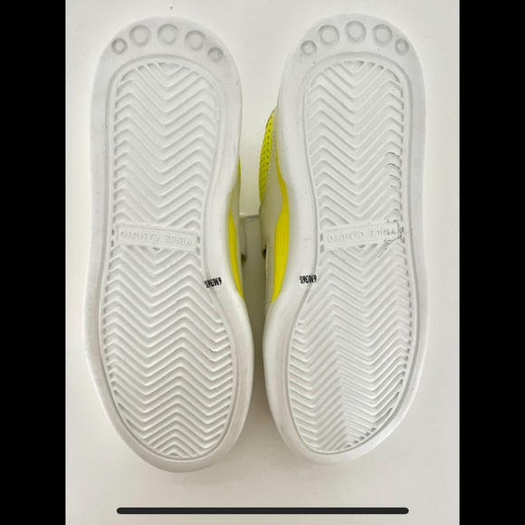 Vince Camuto Sargita Leather Sneakers - Picture 3 of 3